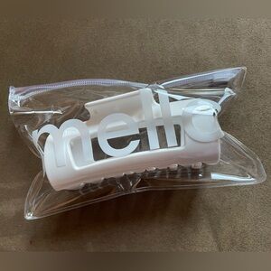 NWT Mello Cloud Clip Retail $27 Color - Marshmallow